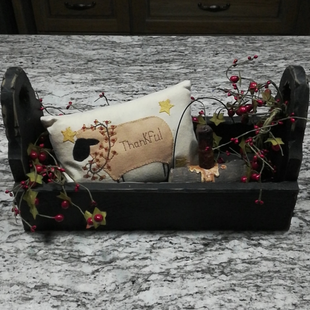 Primitive decor